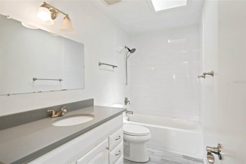 Villa ou maison à louer à Maitland, Floride: 4 chambres, 185.06 m2 № 2364321 - photo 23