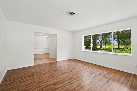 Villa ou maison à louer à Maitland, Floride: 4 chambres, 185.06 m2 № 2364321 - photo 4