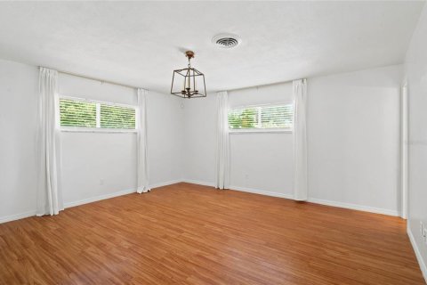 Villa ou maison à louer à Maitland, Floride: 4 chambres, 185.06 m2 № 2364321 - photo 15