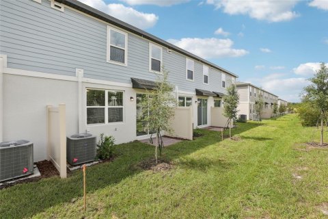 Снять в аренду таунхаус в Клермон, Флорида 5 комнат, 137.96м2, № 2111127 - фото 30