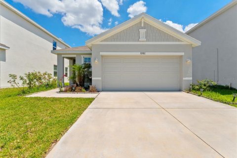House in Wesley Chapel, Florida 3 bedrooms, 140.84 sq.m. № 2132417 - photo 3