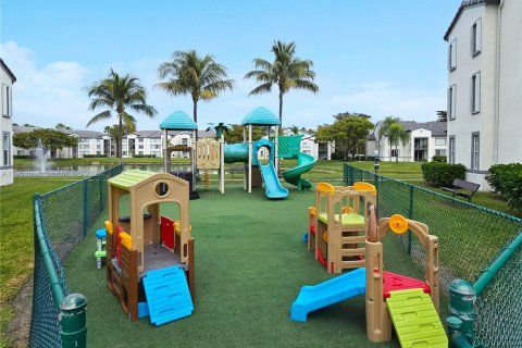 Appartement à louer à Doral, Floride: 2 chambres, 75.99 m2 № 2007913 - photo 2