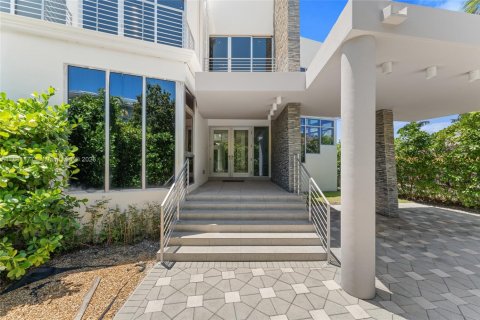 Adosado en venta en Key Biscayne, Florida, 4 dormitorios, 242.01 m2 № 1929759 - foto 2