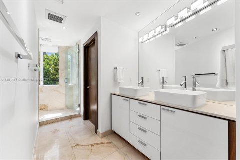 Adosado en venta en Key Biscayne, Florida, 4 dormitorios, 242.01 m2 № 1929759 - foto 28