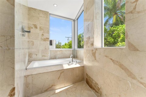 Adosado en venta en Key Biscayne, Florida, 4 dormitorios, 242.01 m2 № 1929759 - foto 26