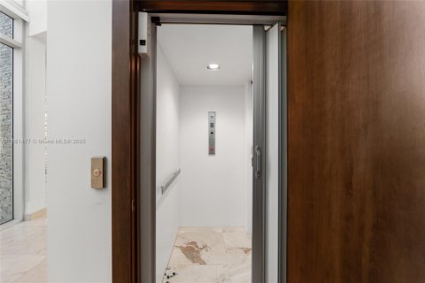 Adosado en venta en Key Biscayne, Florida, 4 dormitorios, 242.01 m2 № 1929759 - foto 14