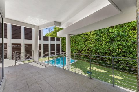 Adosado en venta en Key Biscayne, Florida, 4 dormitorios, 242.01 m2 № 1929759 - foto 19