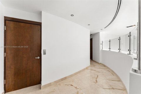 Adosado en venta en Key Biscayne, Florida, 4 dormitorios, 242.01 m2 № 1929759 - foto 24