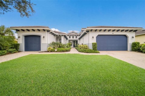 Casa en Bradenton, Florida 3 dormitorios, 253.16 m2 № 2379030