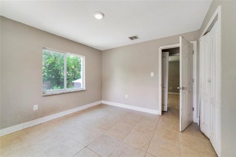 House in Tavares, Florida 4 bedrooms, 137.4 sq.m. № 1876190 - photo 13