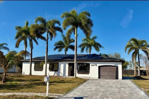 Casa en North Port, Florida 2 dormitorios, 129.41 m2 № 2118375