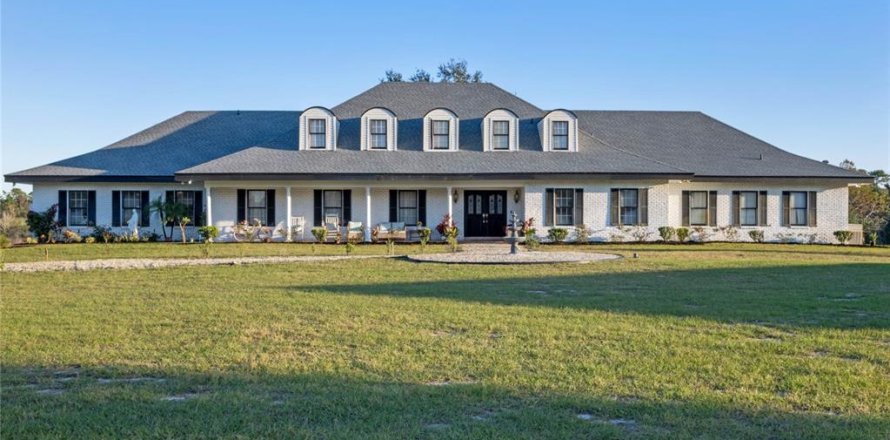 Villa ou maison à Oviedo, Floride 5 chambres, 532.98 m2 № 1881092