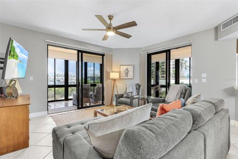 Copropriété à vendre à Punta Gorda, Floride: 3 chambres, 142.88 m2 № 2098543 - photo 9