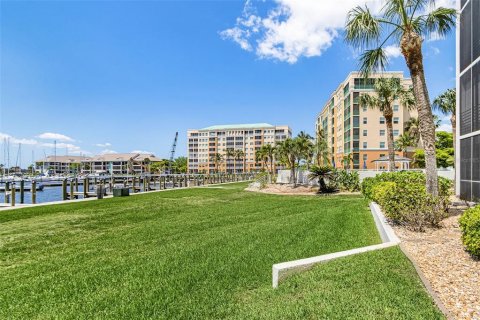 Copropriété à vendre à Punta Gorda, Floride: 3 chambres, 142.88 m2 № 2098543 - photo 15
