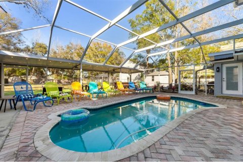 Casa en Tampa, Florida 7 dormitorios, 336.21 m2 № 2369159
