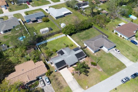 House in Deltona, Florida 2 bedrooms, 116.31 sq.m. № 1572856 - photo 24