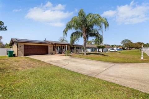 House in Deltona, Florida 2 bedrooms, 116.31 sq.m. № 1572856 - photo 4