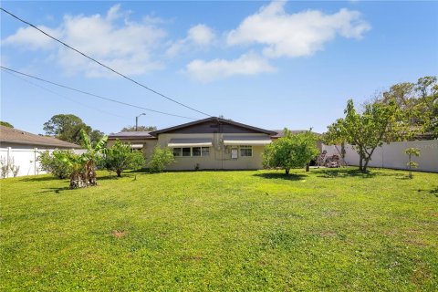 House in Deltona, Florida 2 bedrooms, 116.31 sq.m. № 1572856 - photo 30