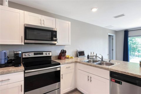 Купить виллу или дом в Кейп-Корал, Флорида 3 комнаты, 128.67м2, № 2142750 - фото 8