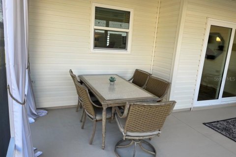 House in The Villages, Florida 3 bedrooms, 149.67 sq.m. № 1917950 - photo 13