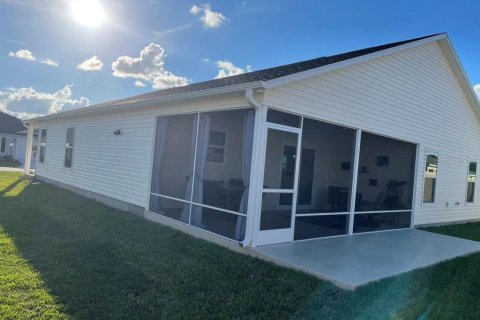 House in The Villages, Florida 3 bedrooms, 149.67 sq.m. № 1917950 - photo 10