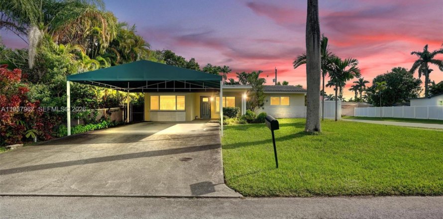 Villa ou maison à Hollywood, Floride 3 chambres, 134.62 m2 № 1995794