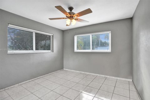 Villa ou maison à vendre à Hollywood, Floride: 3 chambres, 134.62 m2 № 1995794 - photo 7