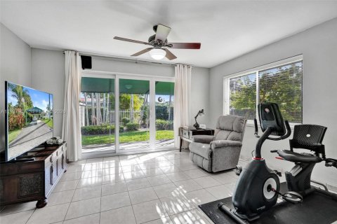 Villa ou maison à vendre à Hollywood, Floride: 3 chambres, 134.62 m2 № 1995794 - photo 16