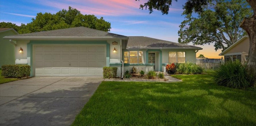 Villa ou maison à New Port Richey, Floride 3 chambres, 131.18 m2 № 2303257