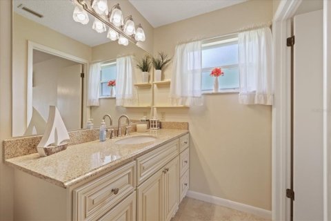 Villa ou maison à vendre à New Port Richey, Floride: 3 chambres, 131.18 m2 № 2303257 - photo 23