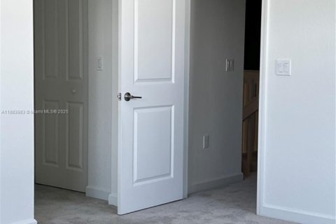 Touwnhouse à louer à Coral Springs, Floride: 4 chambres, 172.15 m2 № 1943826 - photo 13