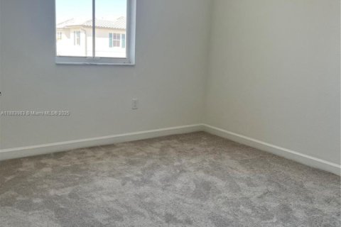 Touwnhouse à louer à Coral Springs, Floride: 4 chambres, 172.15 m2 № 1943826 - photo 17