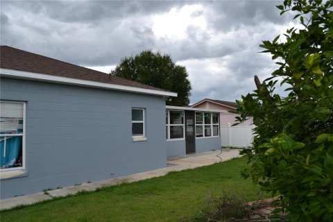 House in Kissimmee, Florida 4 bedrooms, 162.02 sq.m. № 2137861 - photo 16