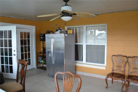 House in Kissimmee, Florida 4 bedrooms, 162.02 sq.m. № 2137861 - photo 15