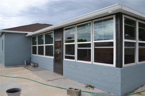 House in Kissimmee, Florida 4 bedrooms, 162.02 sq.m. № 2137861 - photo 12