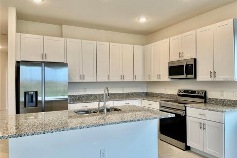 House in Haines City, Florida 4 bedrooms, 164.9 sq.m. № 1737270 - photo 10