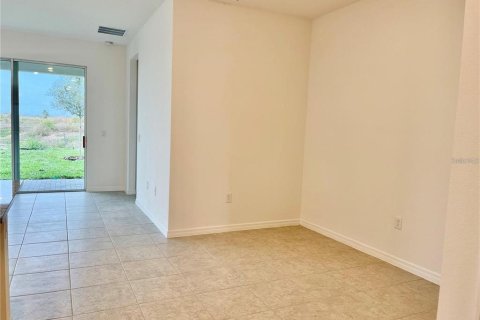 House in Haines City, Florida 4 bedrooms, 164.9 sq.m. № 1737270 - photo 14