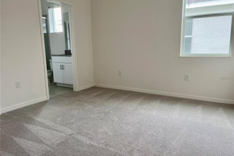 House in Haines City, Florida 4 bedrooms, 164.9 sq.m. № 1737270 - photo 7