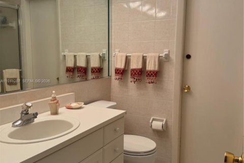 Casa en venta en North Miami Beach, Florida, 4 dormitorios, 224.73 m2 № 2061391 - foto 13