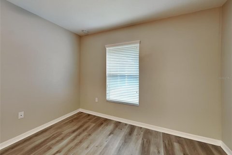 House in Winter Haven, Florida 4 bedrooms, 120.77 sq.m. № 2116448 - photo 5