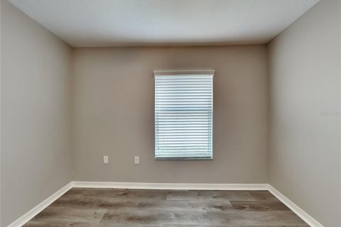 House in Winter Haven, Florida 4 bedrooms, 120.77 sq.m. № 2116448 - photo 10