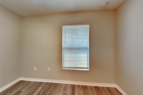 House in Winter Haven, Florida 4 bedrooms, 120.77 sq.m. № 2116448 - photo 9
