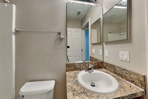 House in Winter Haven, Florida 4 bedrooms, 120.77 sq.m. № 2116448 - photo 11