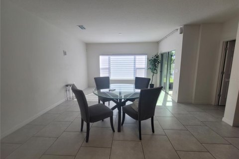 Touwnhouse à vendre à Kissimmee, Floride: 4 chambres, 174.28 m2 № 1848158 - photo 7