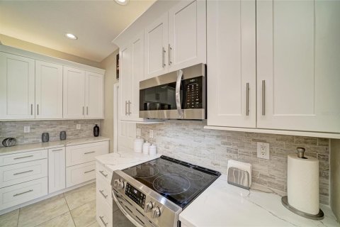 Villa ou maison à vendre à Sarasota, Floride: 3 chambres, 221.11 m2 № 2266841 - photo 20