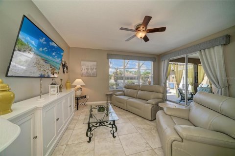 Villa ou maison à vendre à Sarasota, Floride: 3 chambres, 221.11 m2 № 2266841 - photo 27