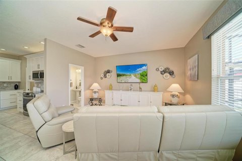 Villa ou maison à vendre à Sarasota, Floride: 3 chambres, 221.11 m2 № 2266841 - photo 24