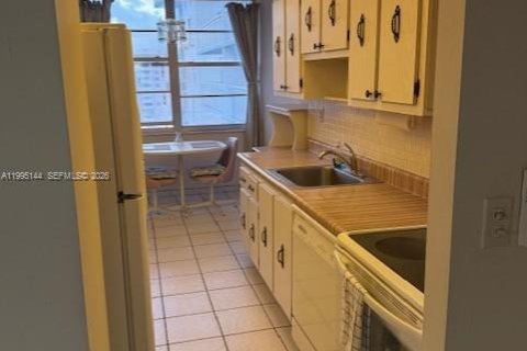 Condominio en venta en Sunny Isles Beach, Florida, 2 dormitorios, 138.24 m2 № 2058936 - foto 8