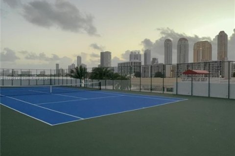 Condominio en venta en Sunny Isles Beach, Florida, 2 dormitorios, 138.24 m2 № 2058936 - foto 30