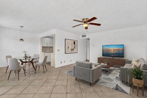 Copropriété à louer à Boca Raton, Floride: 2 chambres, 79.99 m2 № 2390598 - photo 13